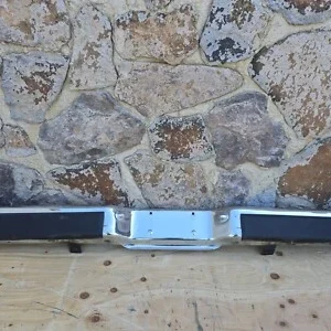 1983-1990 Ford Bronco 2 II REAR BUMPER CHROME ASSEMBLY OEM V16